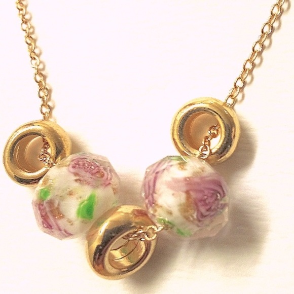 ✌🏼 #58 Floral Crystal Beaded Minimalist Spring Time Necklace - Picture 4 of 14